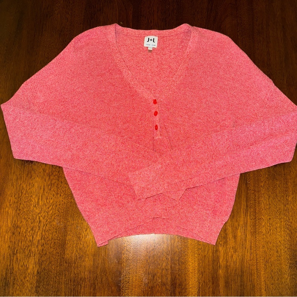 JOHN + JENN Red Heathered Button Cropped Sweater Size Medium